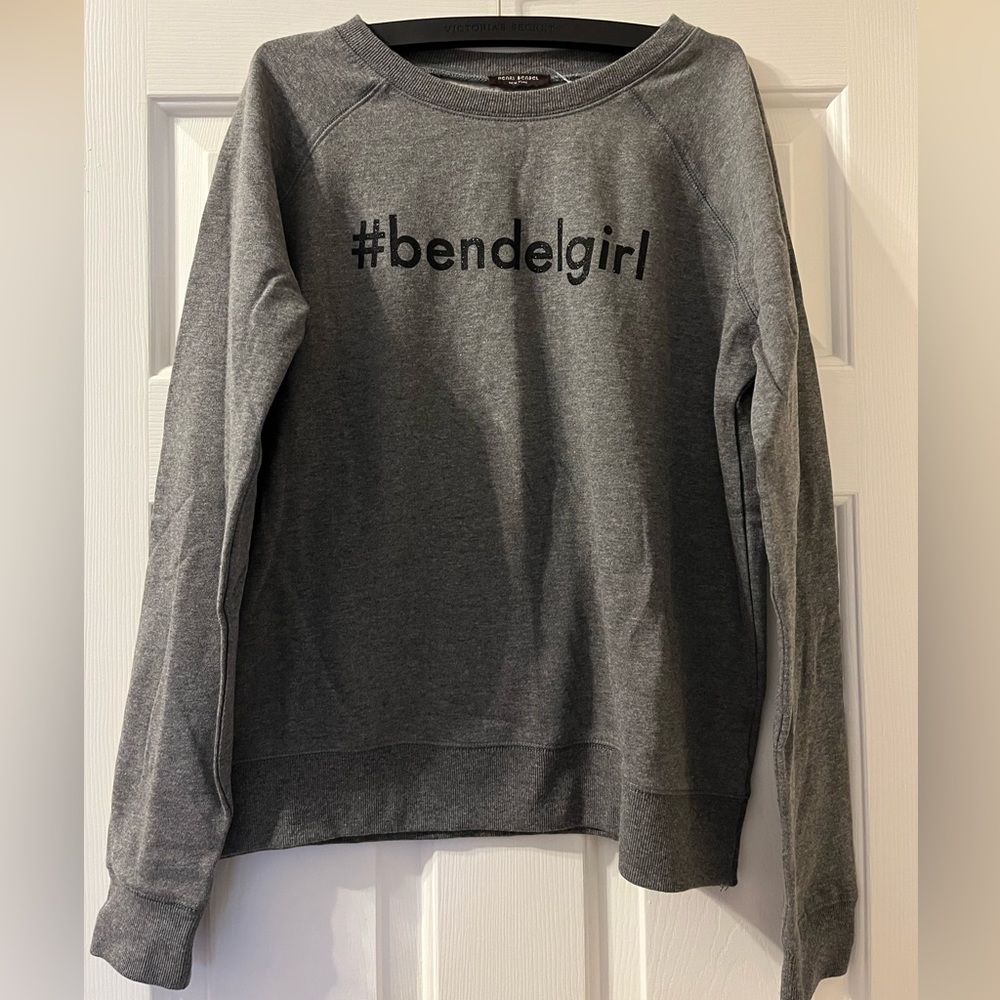 BNWT Henri Bendel sweatshirt